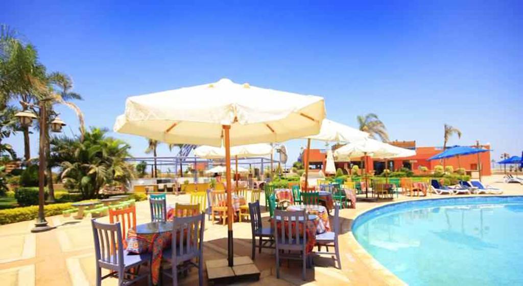 Two-Bedroom Apartment At Porto Sokhna Pyramids - Families Only Ain Sukhna Bilik gambar